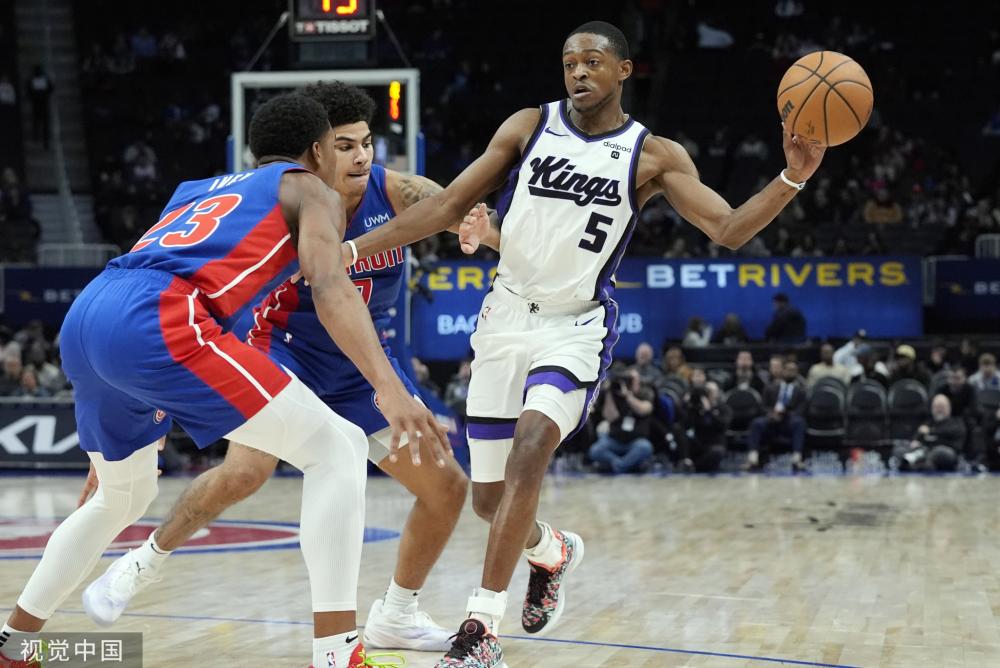 展现出极高 展现出极高