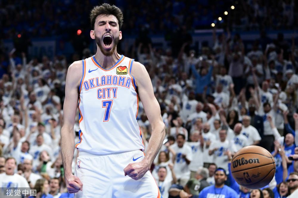 齐心协力铸 齐心协力铸